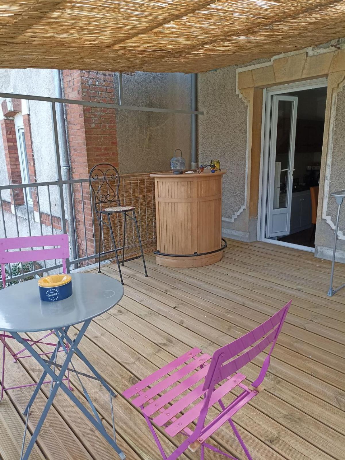 La Salamandre -Appartement Salbris Exterior foto
